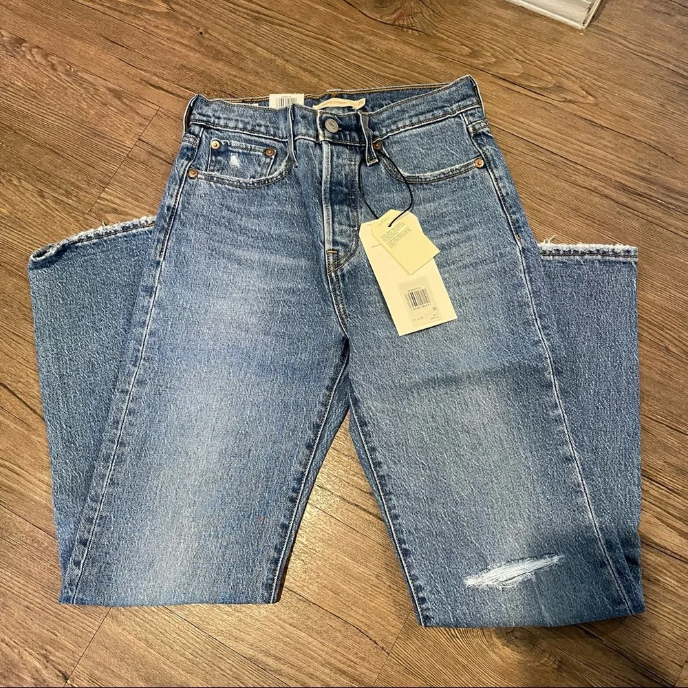 Levi’s | Wedgie Straight Fit Women’s Jeans in Salsa Spice - Dark Wash - Picture 4 of 12